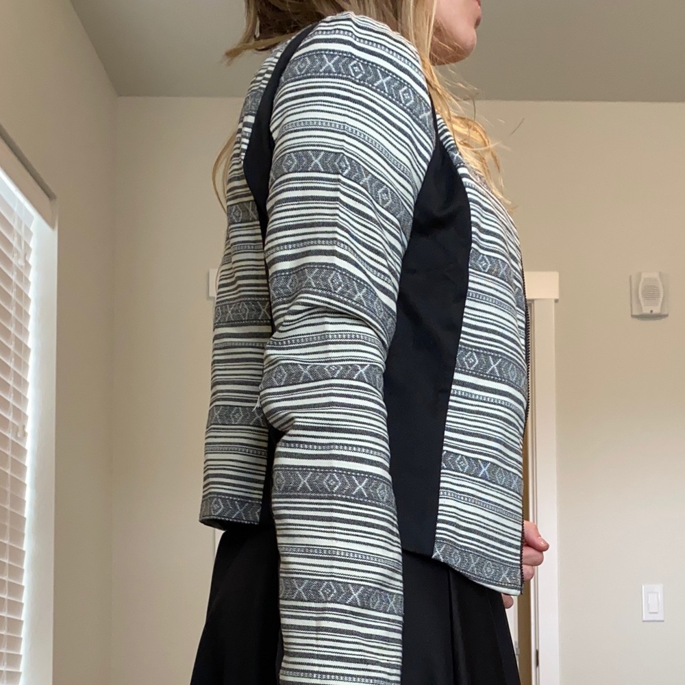 blazer - Picture 2 of 3